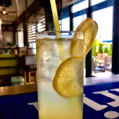 汽车旅馆 Amd Union Caffe & Kruševac